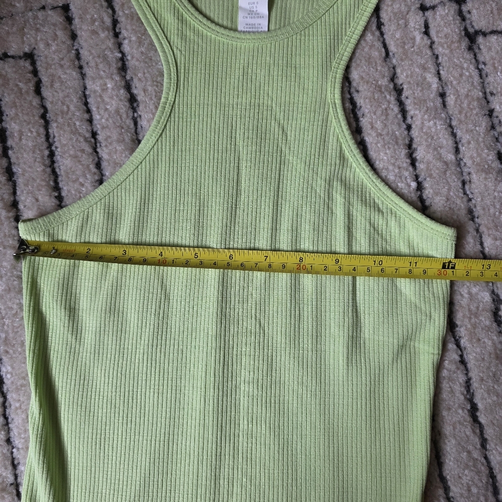 H&M Tank - Picture 5 of 6